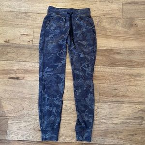 lululemon joggers
